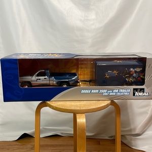 IDEAL 2007 Collectible -Dodge Ram 3500with Job Trailer NWT